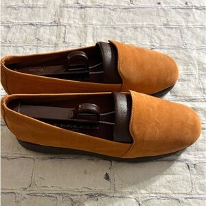 AEROSOLES ARMY ORANGE PUMPKIN RUST SUEDE SLIPON WOMEN’S FLATS SIZE 6.5M